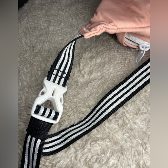 Adidas Blush Core waist pack Fanny pack - Picture 5 of 8